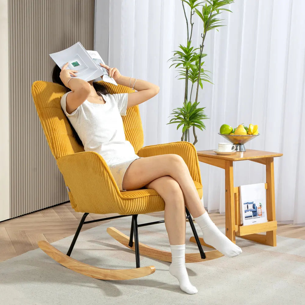 Fauteuil à Bascule Jaune Confortable avec Accoudoirs et Pieds en Bois