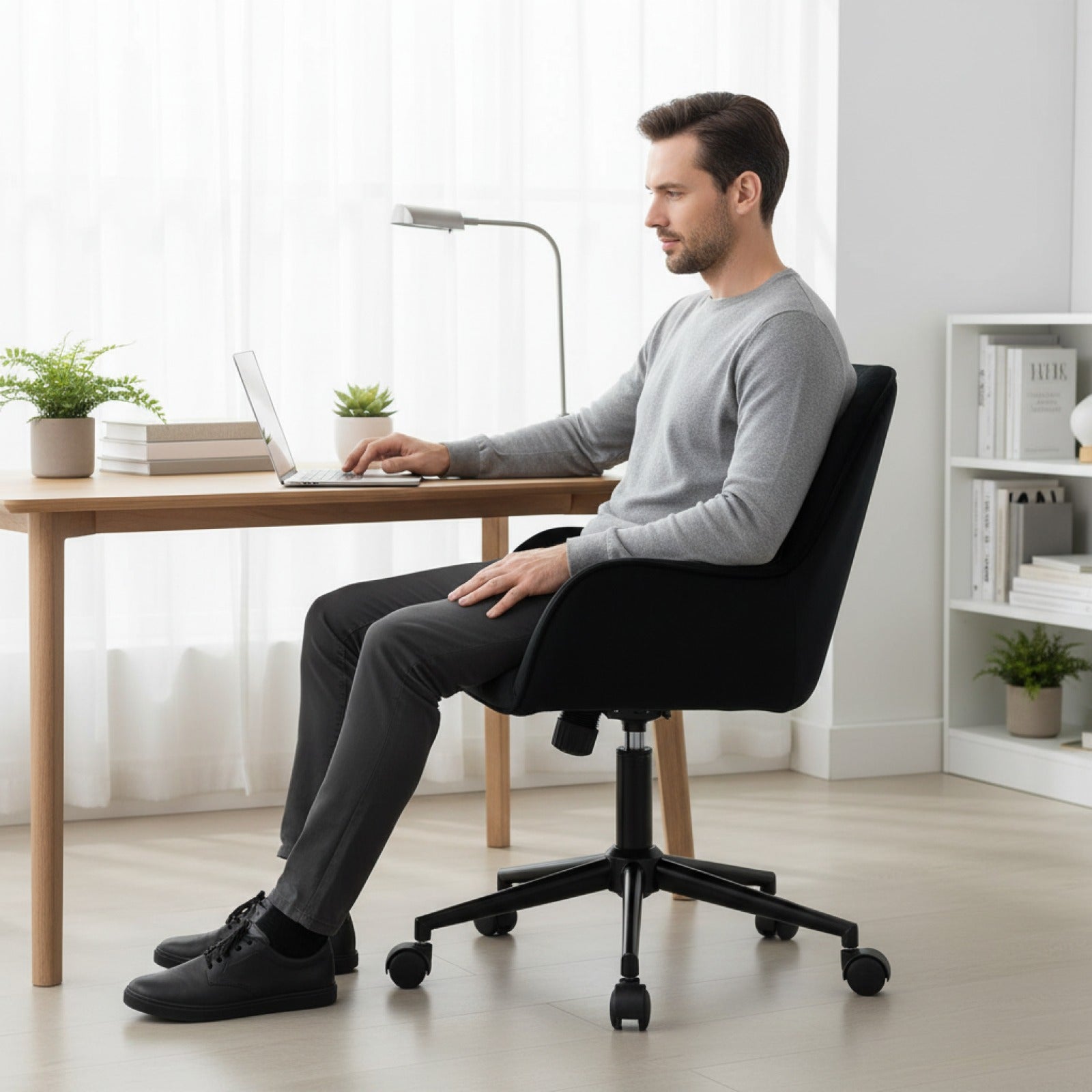 Fauteuil de bureau Vinsetto en velours, réglable en hauteur, design ergonomique, noir