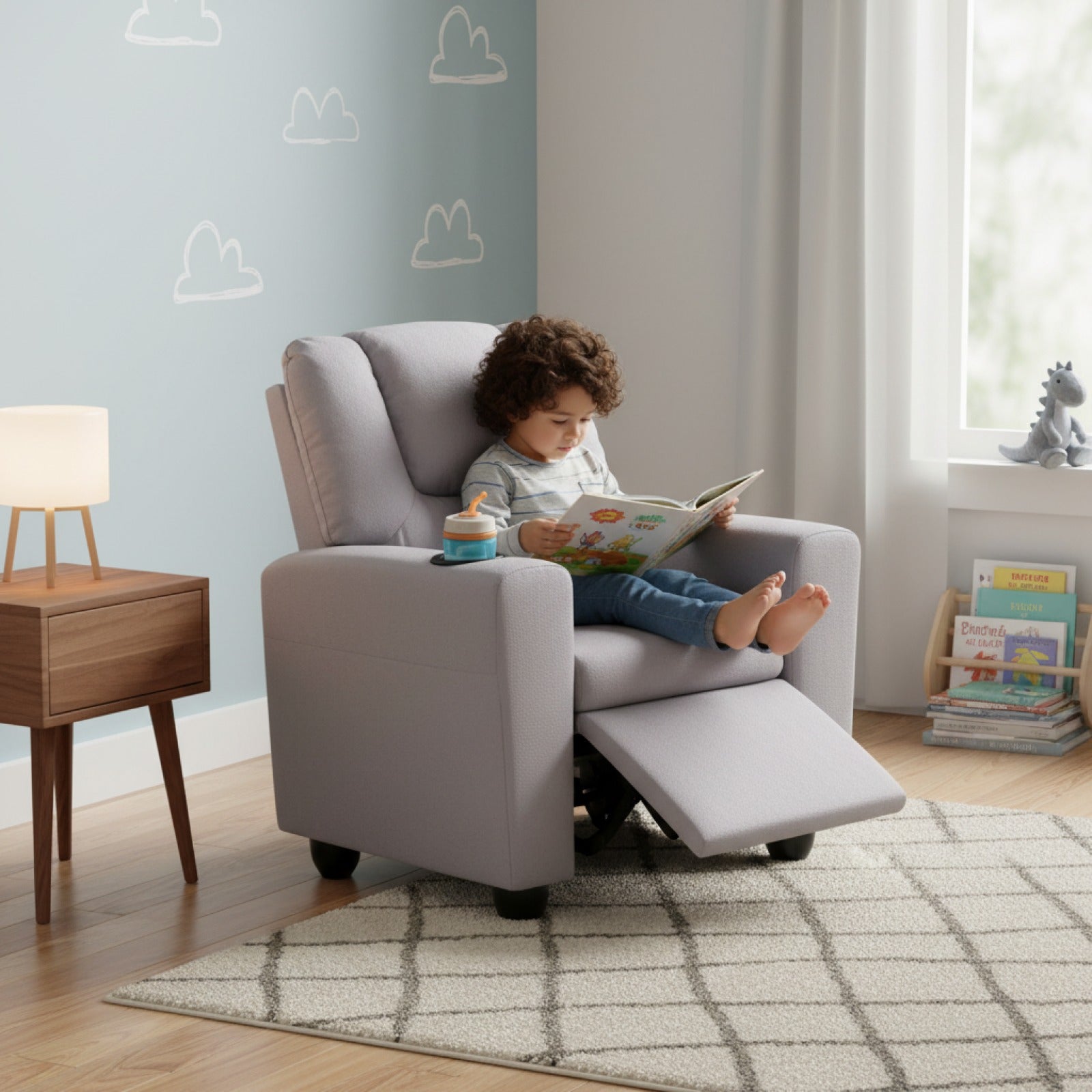 Fauteuil inclinable enfant gris avec porte-gobelet